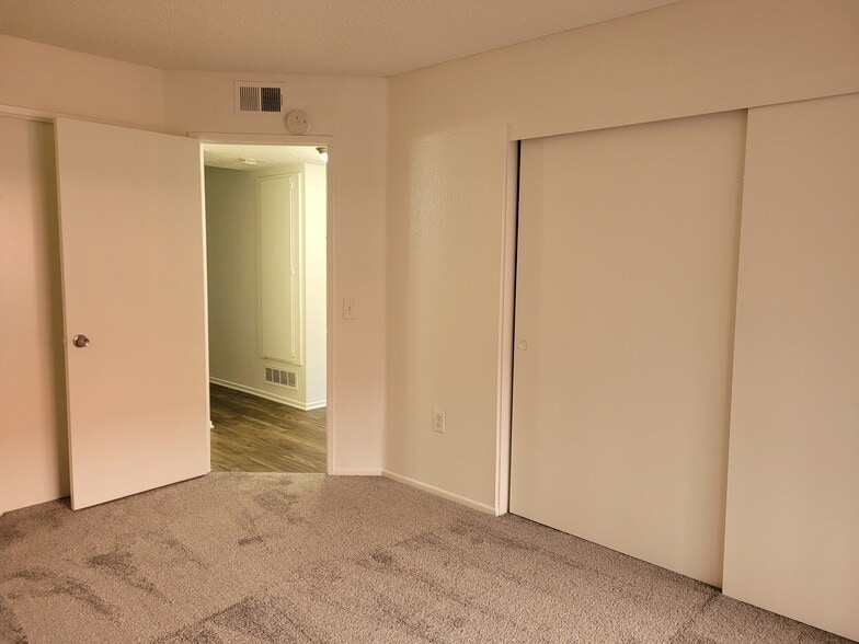 Building Photo - 7385 Lariat Pl