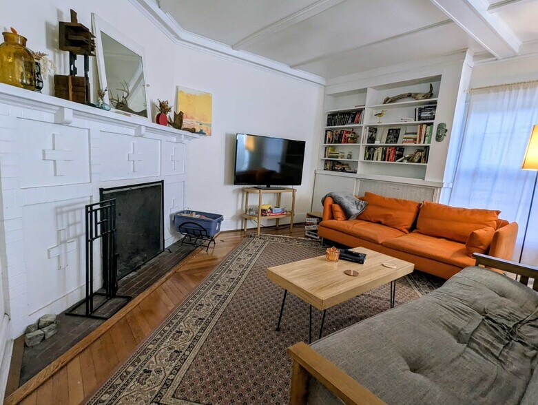 Building Photo - 136 Judd Falls Rd