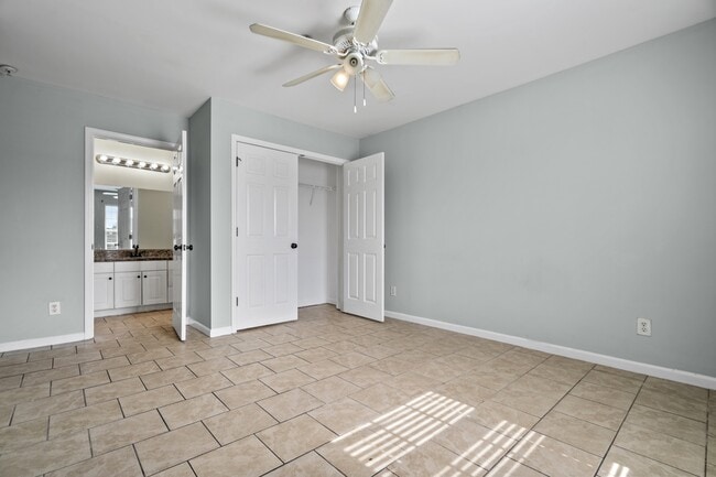 Building Photo - 535 3rd Loop Rd
