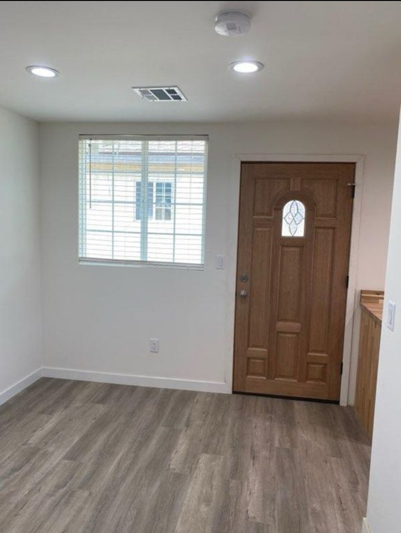 Building Photo - 10713 Irma Ave