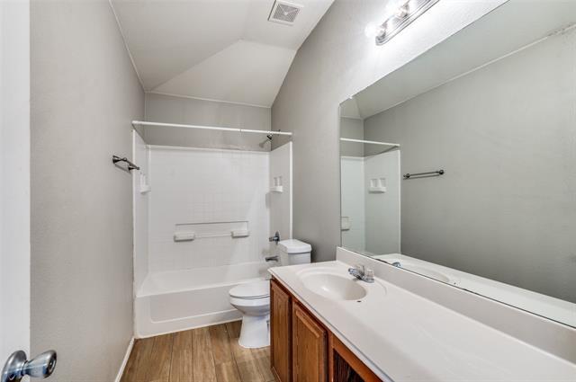 Building Photo - 732 River Garden Dr