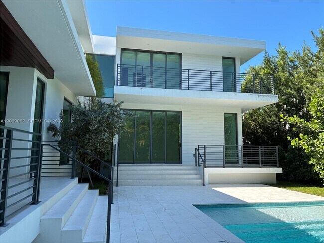 Building Photo - 253 W Enid Dr