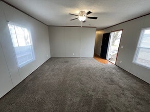 Building Photo - 77 Peach St