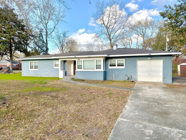 Building Photo - 1216 Eastwood Ave