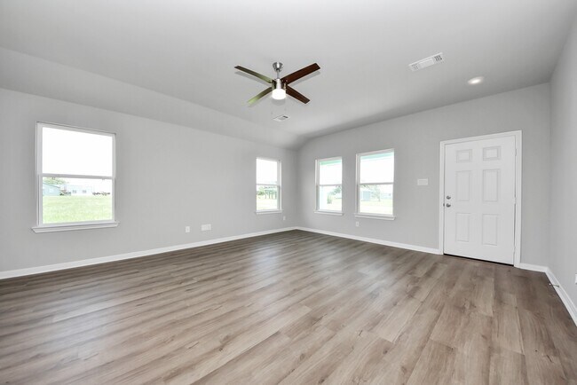 Building Photo - 288 Buckskin Dr