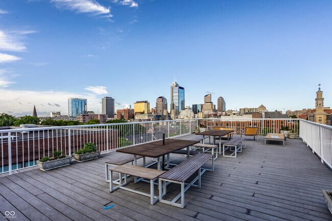 Building Photo - 430 N Park Ave