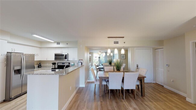 Building Photo - 19701 E Country Club Dr