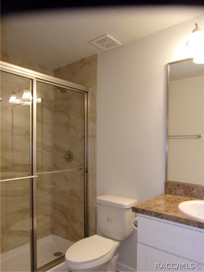 Building Photo - 1718 Tuttle St