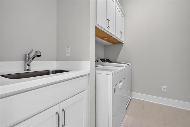 Building Photo - 203 Grady Burrell Dr