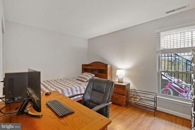 Building Photo - 405 N Beauregard St