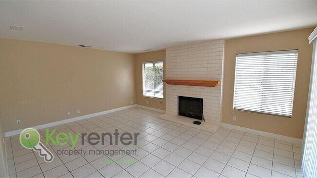 Building Photo - Oceanside |  Single Family Home |2–3 miles away from Hwy 78