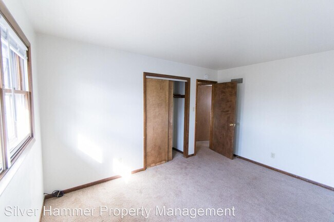 Building Photo - 3 br, 2 bath House - 815 N Elmer St.