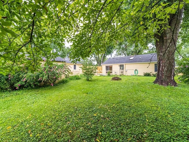 Building Photo - Rutledge Home