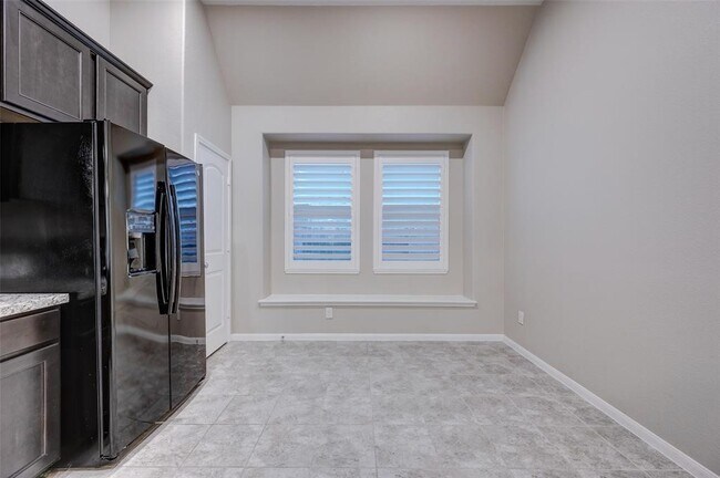 Building Photo - 23831 Villa Lisa Dr