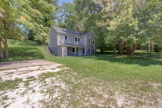 Building Photo - 2 Bedroom 1 Bath House in Davenport