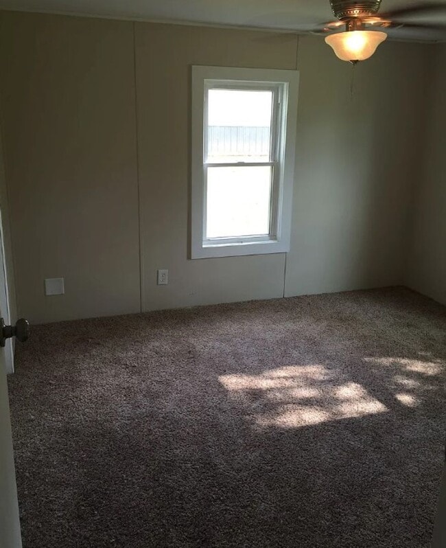 Building Photo - 2567 500 E