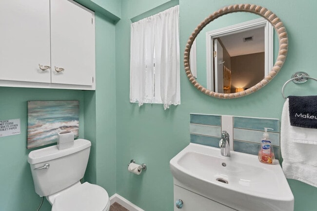 Building Photo - 1142 Amanda