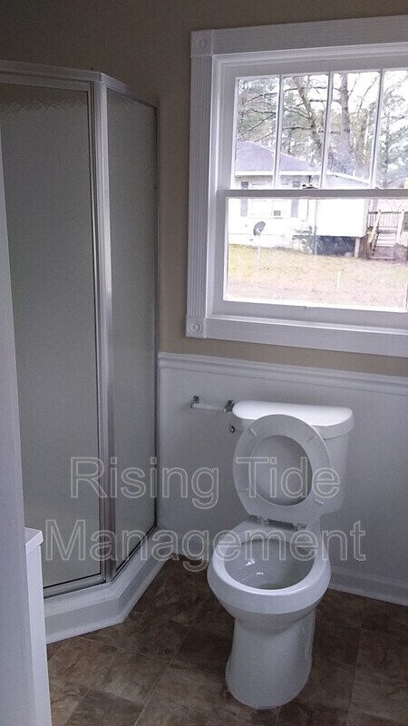 Building Photo - 104 Walker Ave