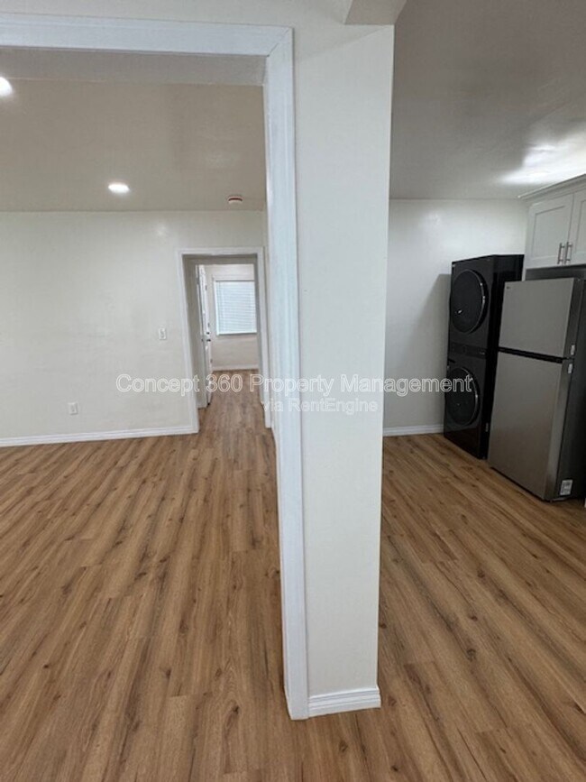 Building Photo - 5762 Cedar Ave