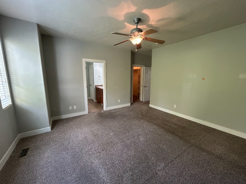 Building Photo - 2768 Augusta Dr