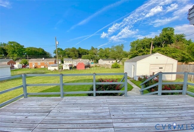 Building Photo - 26 Eastlake Dr