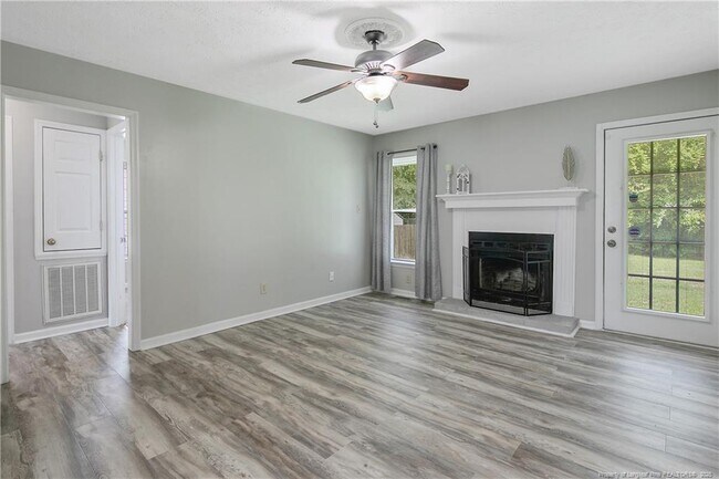 Building Photo - 3970 Loufield Dr