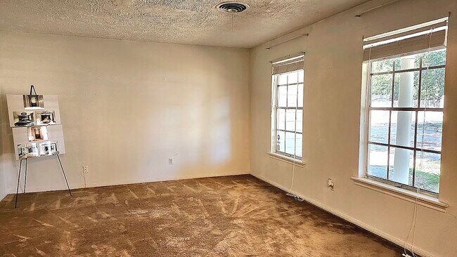 Building Photo - 4415 Donna Bell Ln