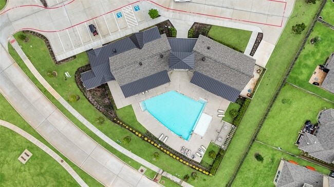 Building Photo - 7103 Blue Oak Dr