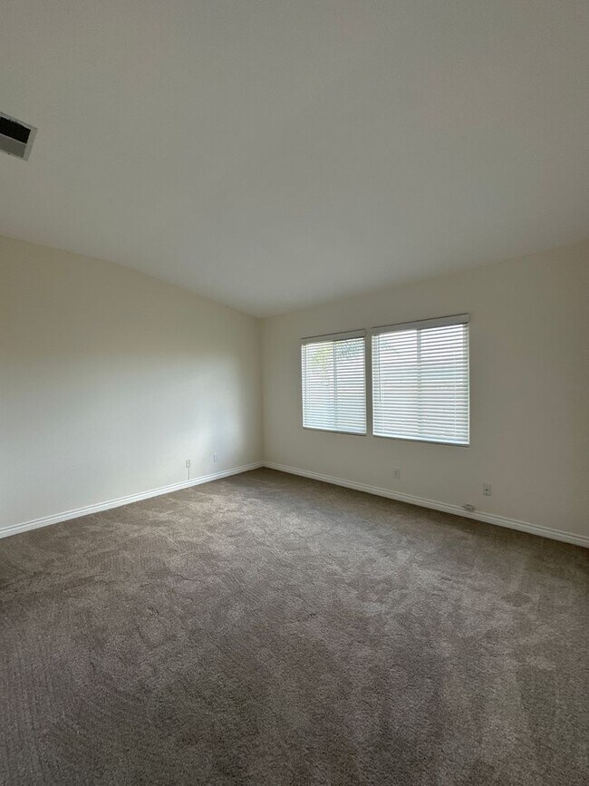 Building Photo - SCRIPTS RANCH-FULLY REMODELED  2 BED, 2.5 BATH - AVAILABLE NOW!