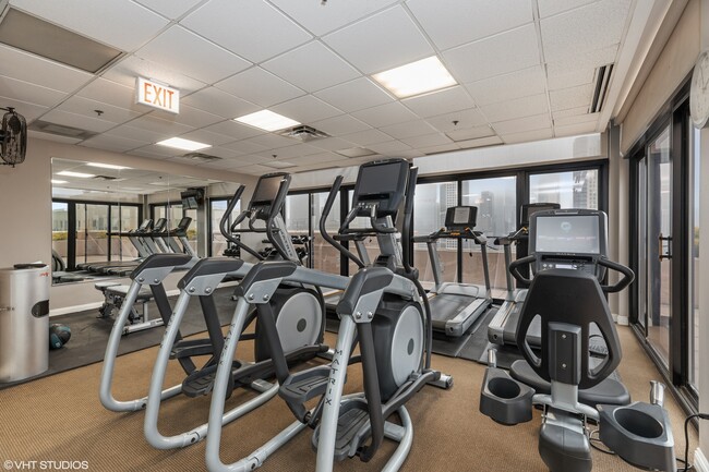 Building Photo - 375 W Erie St