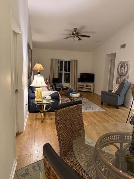 Building Photo - 5095 Fairways Cir