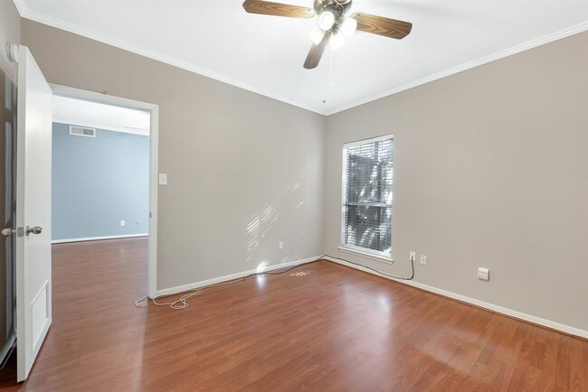 Building Photo - 5711 Sugar Hill Dr