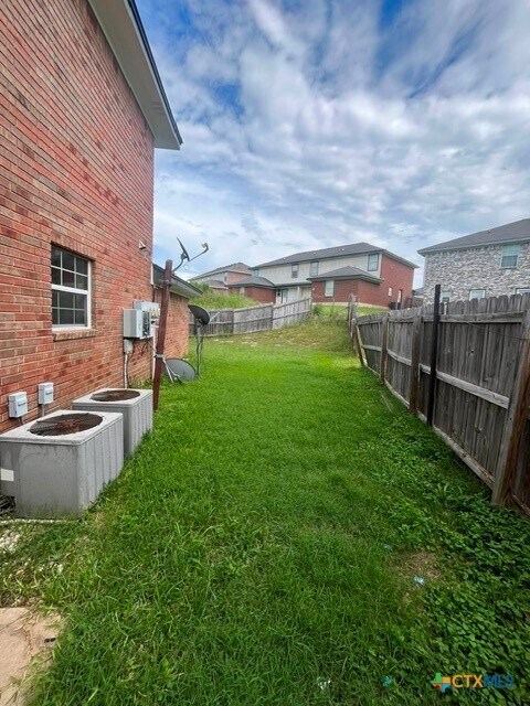 Building Photo - 4302 Mattie Dr