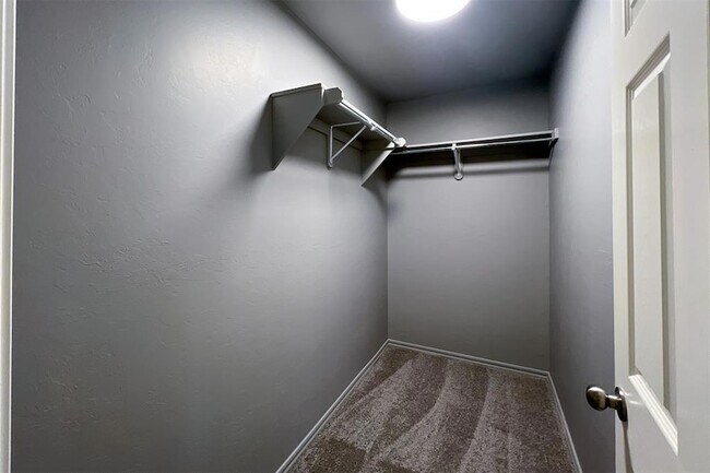 Building Photo - 7802 Bennie Terrace