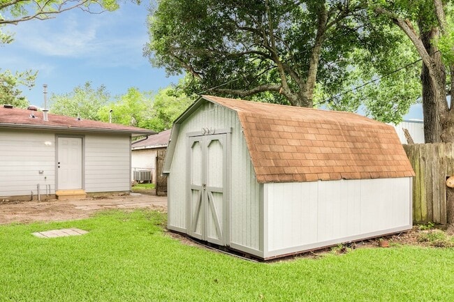 Building Photo - 1211 Kirsten St