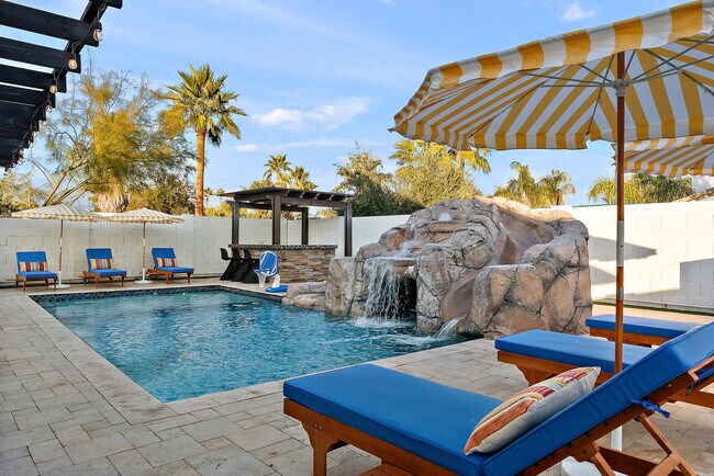 Building Photo - 12201 N 58th Way