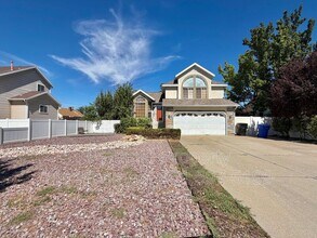 Building Photo - 717 E Hundley Hvn Cir