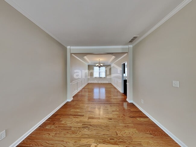 Building Photo - 2410 Chandler Grove Dr