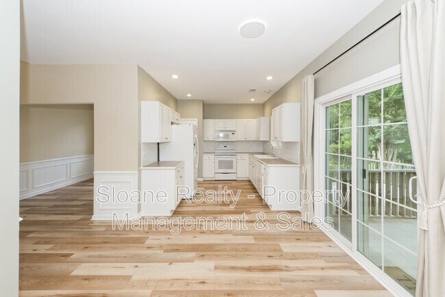 Building Photo - 112 Tanglewood Cir