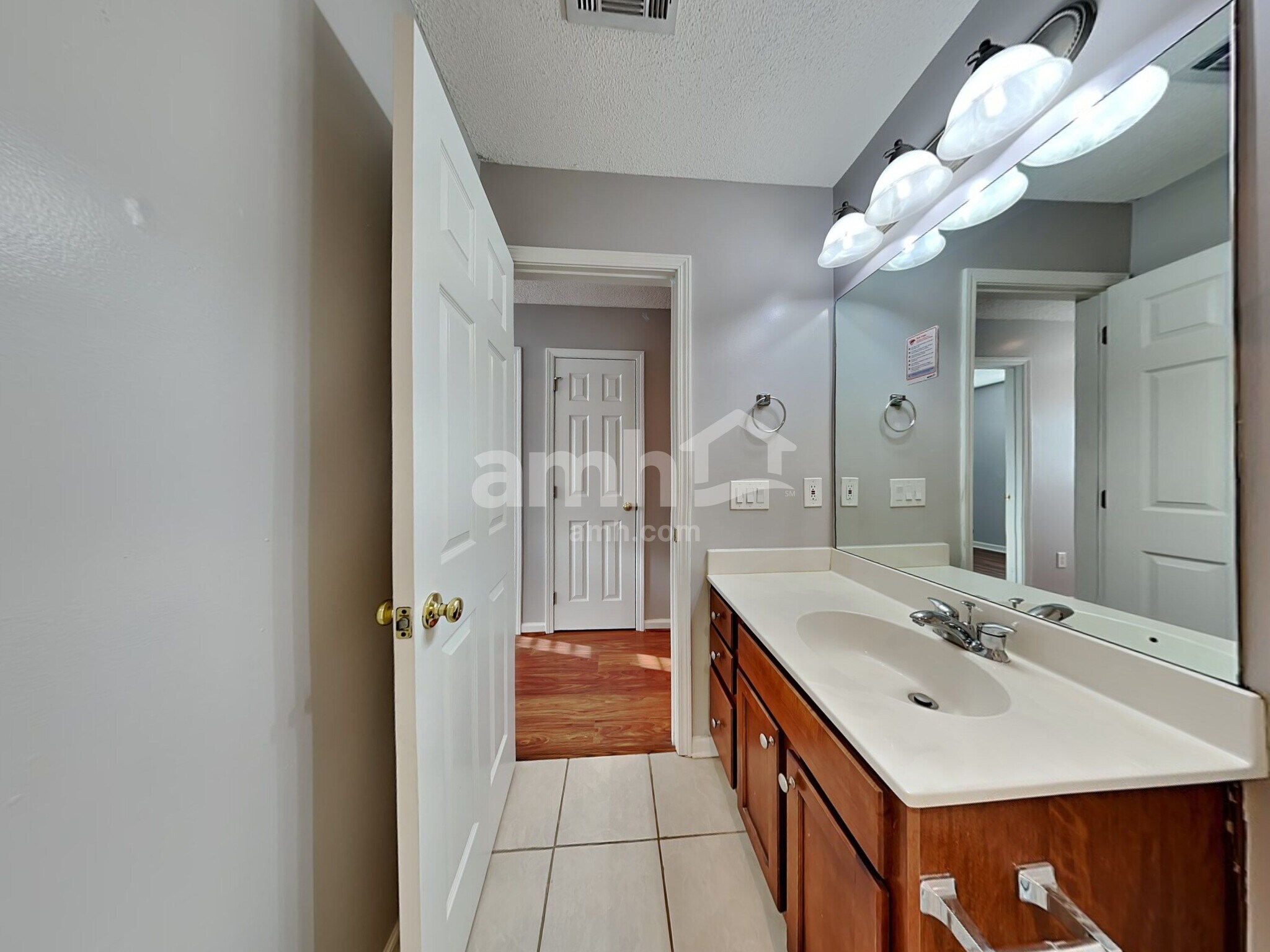 Building Photo - 240 Tigers Paw Dr