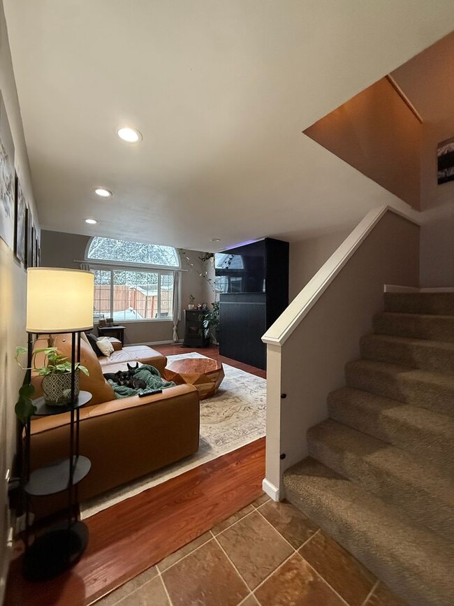 Building Photo - NEW YEAR NEW HOME! 3 bed, 2.5 bath, 2 car garage in South Anchorage