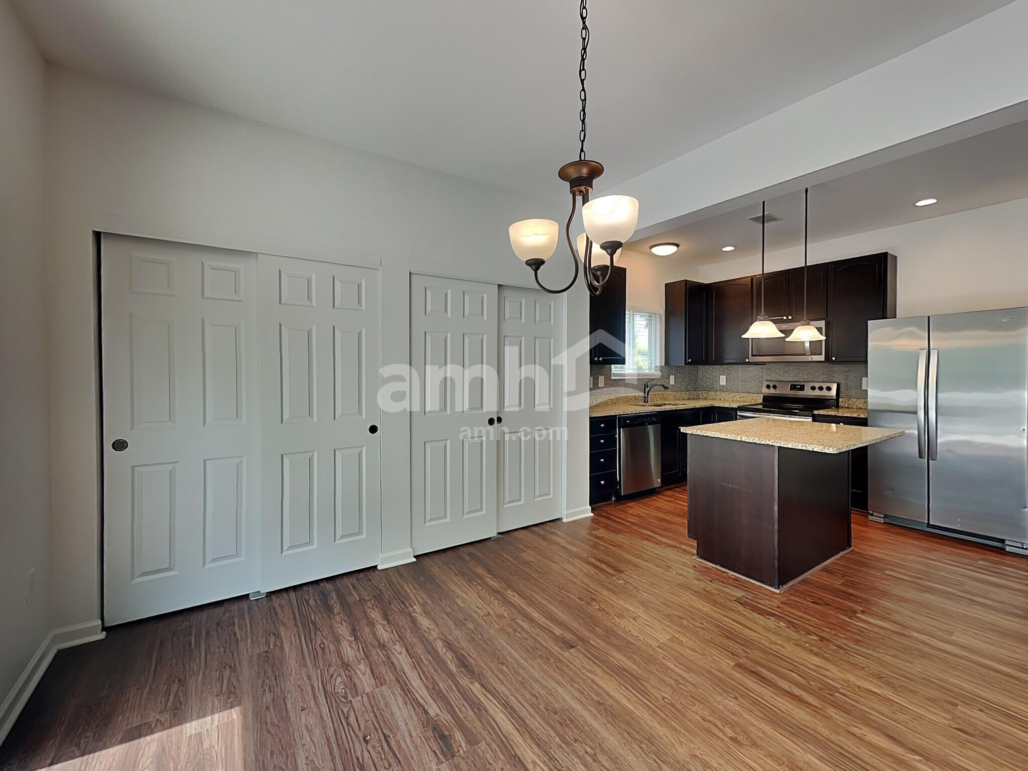 Building Photo - 1617 Shire Village Dr