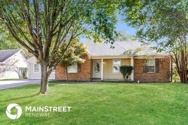 Building Photo - 6915 Blackthorn Dr