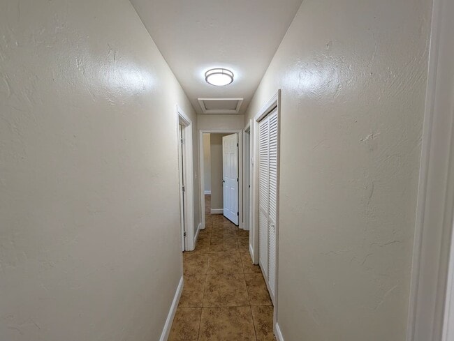 Building Photo - Spacious 3BR Rental with Outdoor Living Space