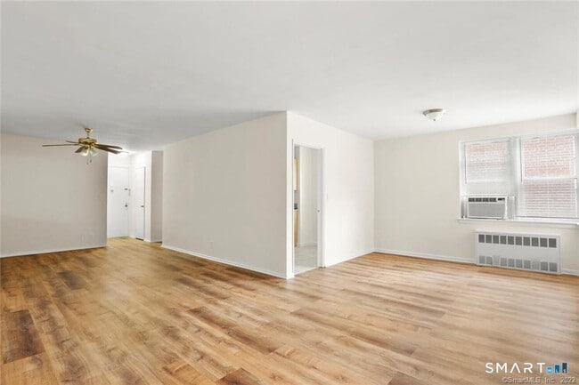 Building Photo - 39 Glenbrook Rd