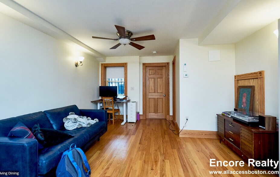 Primary Photo - 6 Phillips St
