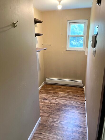 Building Photo - 116 Hickory Hill Ln