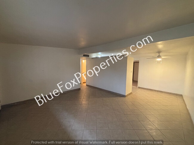 Building Photo - 4825 E 23rd St