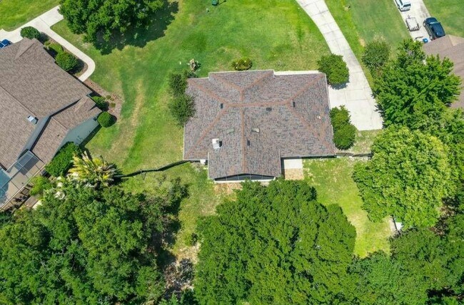 Building Photo - 2396 Nightingale Ln