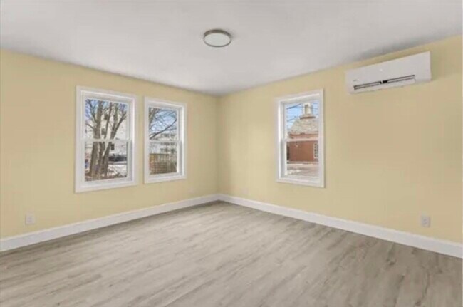 Building Photo - 29 St Casimir Ave